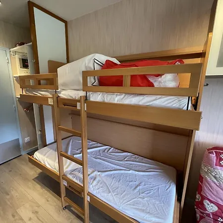 Confortable 2/4 Personnes Avec Balcon Et Wifi Laveissière